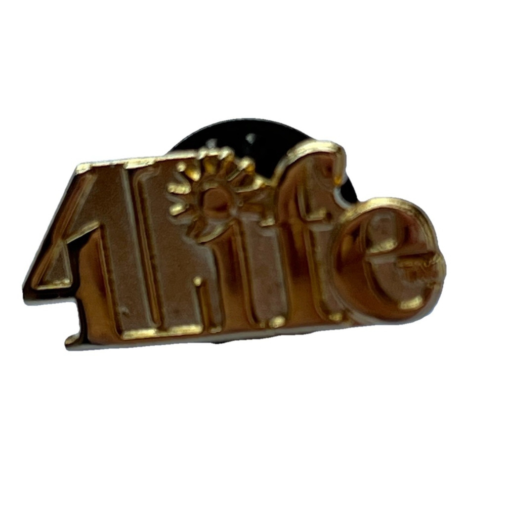 VTG Gold Tone 4Life Logo Pin